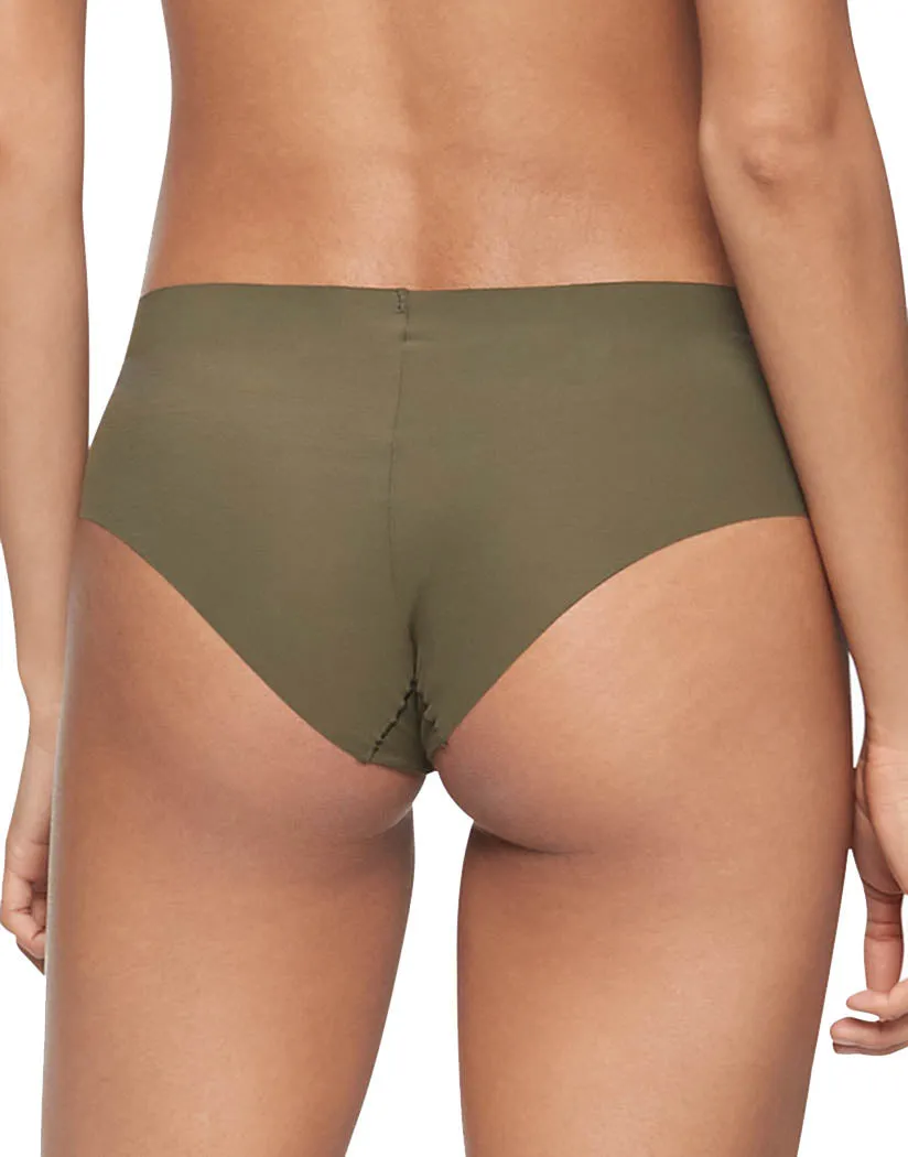 Calvin Klein Women Invisible Seamless Hipster D3429